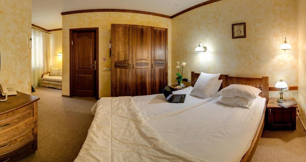 Pid Templem Hotel Ivano-Frankivs'k Camera foto