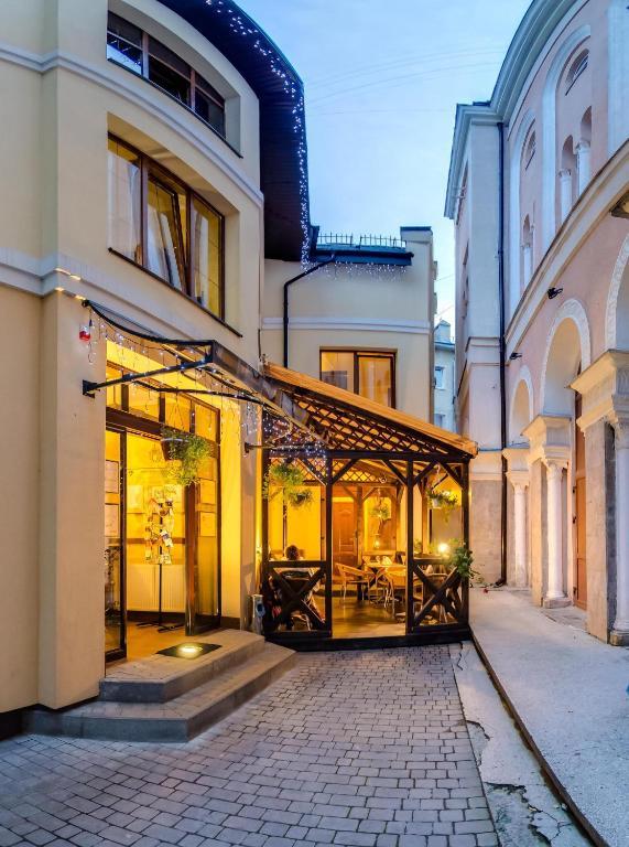 Pid Templem Hotel Ivano-Frankivs'k Esterno foto
